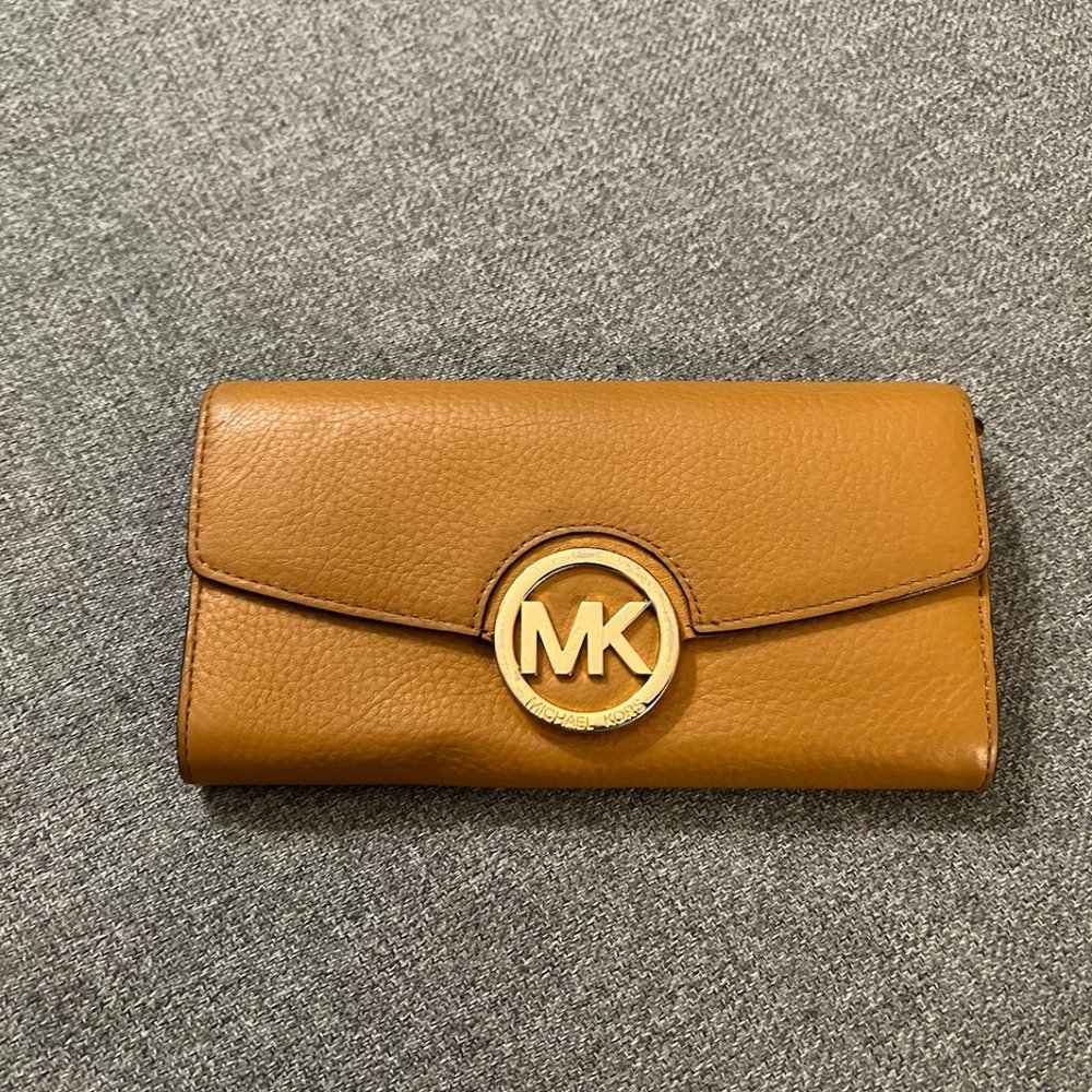 Michael Kors Classic Wallet